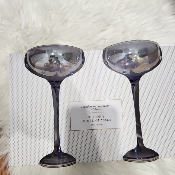 🔹️Cupcakes & Cashmere🔹️Champagne Coupe Glasses Colorful 3D Beaded Dots - Picture 4 of 7